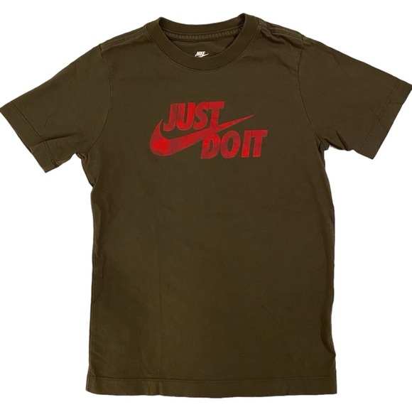 Nike Other - Nike swoosh Just Do It Boys Tee Brown T-Shirt size M